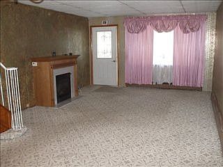 2nd image of 308 W Lloyd St