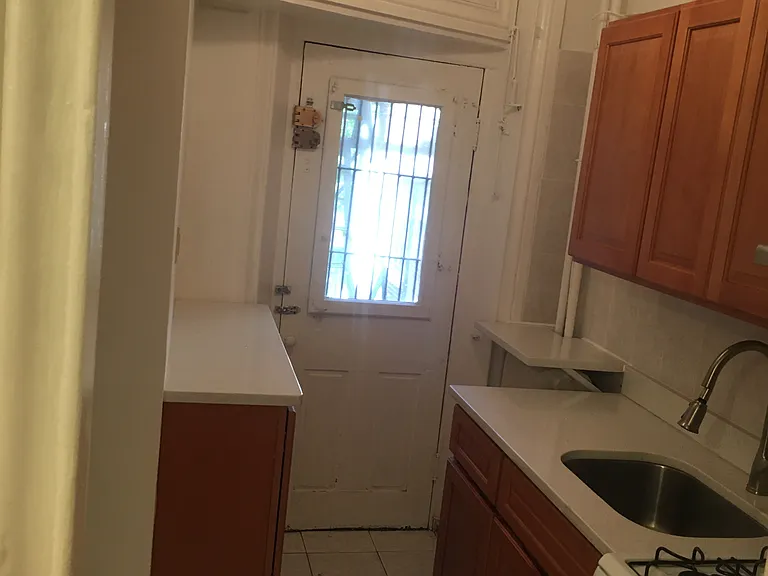 1306 Pine St #2F — Photo 6