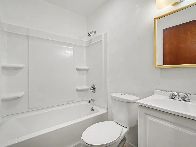 114 Eastlawn Dr — Photo 12