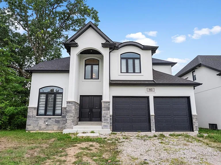 93 Belleview Dr — Photo 1