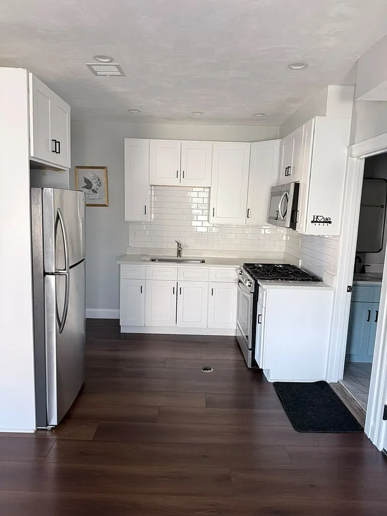 3 bed, $2,500 — Photo 1