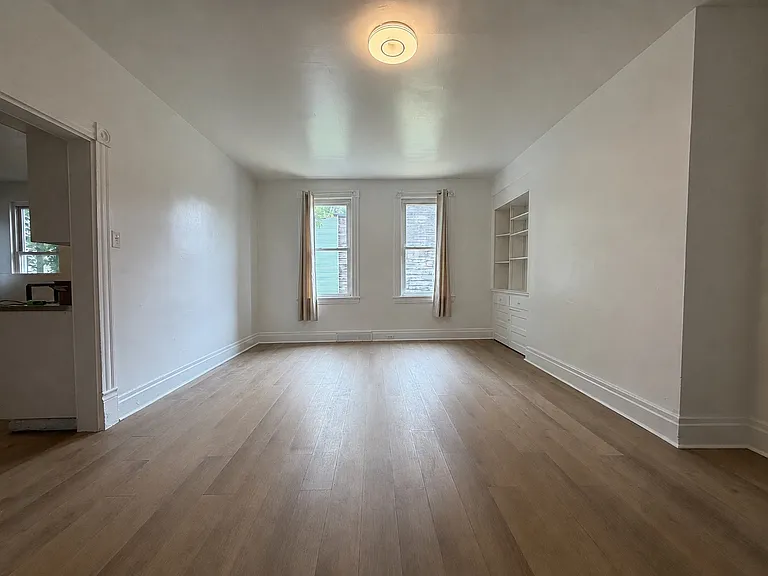 2348 McCook St — Photo 11