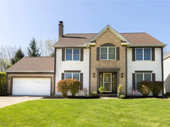 17795 Potomac Dr, Strongsville, OH 44136