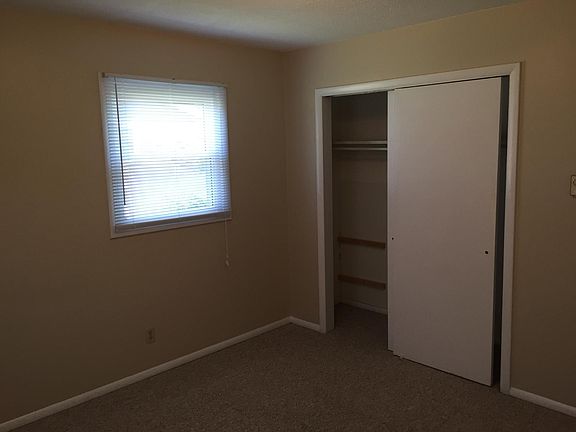 4th image of 4404 Vine St
