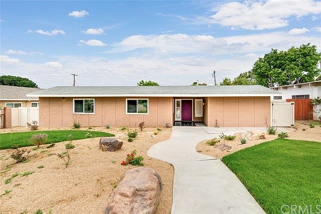 1st image of 4143 Las Casas Ave