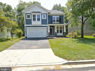 1915 Storm Dr, Falls Church, VA 22043