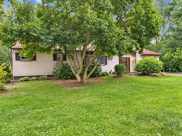 10208 Johnnycake Ridge Rd, Painesville, OH 44077
