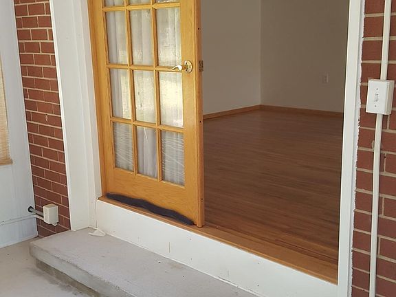 3rd image of 171 Columbine Avenue #D