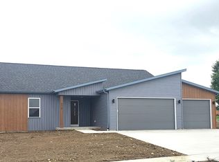 979 Pheasant Run, Lomira, WI 53048