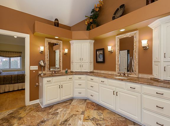 5th image of 2711 Cotton Creek Ct