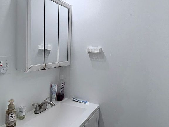 5th image of 2227 Penrose Ave