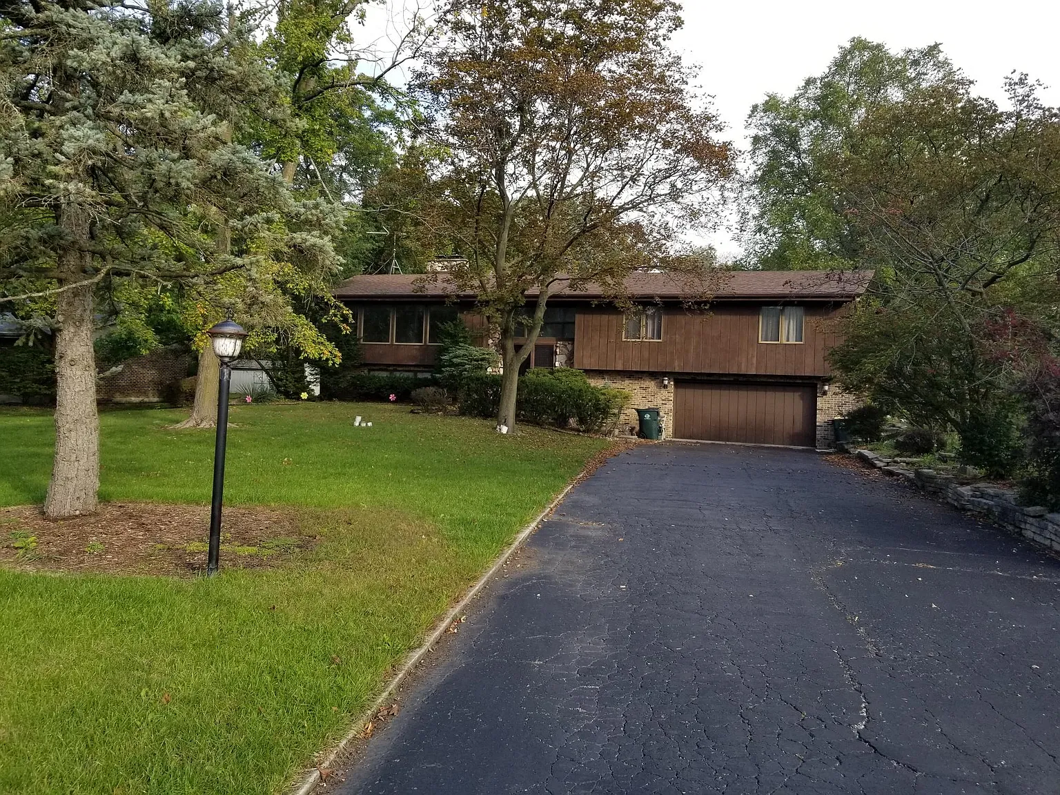 3 bed, 2.5 bath, 1800 sqft, $3,100 — Photo 2