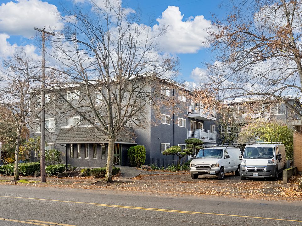 2nd image of 5451 California Ave SW #84475622b