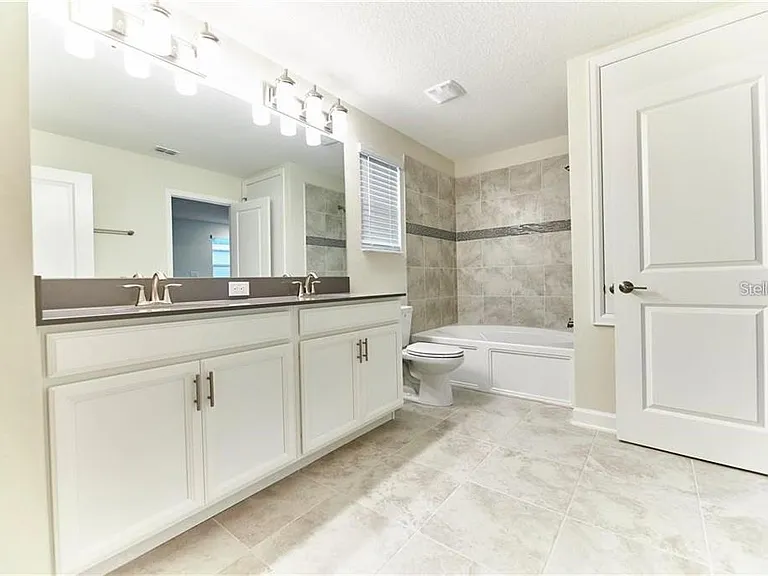 12027 Grammar Ln — Photo 17