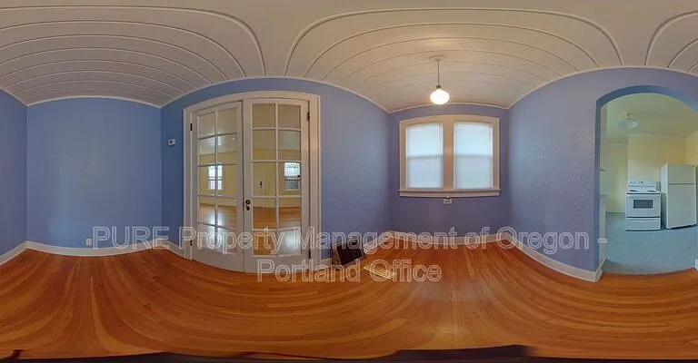2411 SE Madison St — Photo 3