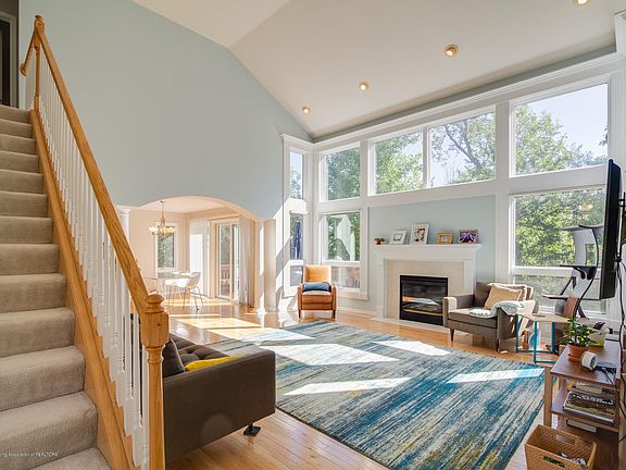 3rd image of 476 S Cedar Run Ct