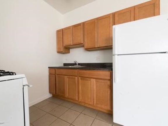 3rd image of 7056 S Eberhart Ave