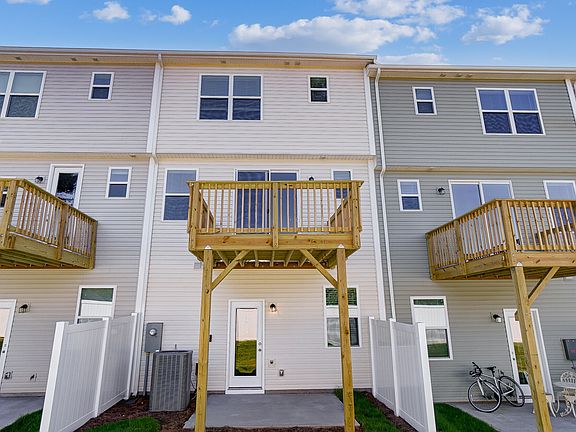 Harmony Craftsman 2 Rear Exterior