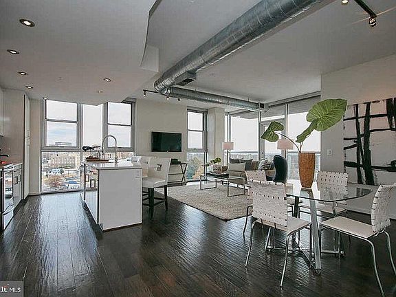 4th image of 3409 Wilson Blvd Unit 801