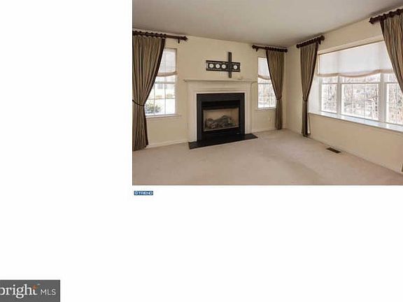4th image of 131 Granite Ln #1