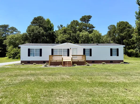 2000 Woods Crossroads Rd, Benson, NC 27504