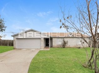 1403 Berry Dr, Cleburne, TX 76033