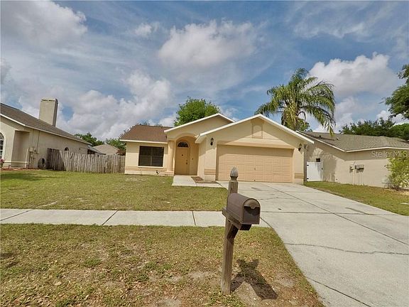 3rd image of 13305 Beechberry Dr