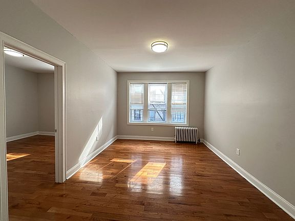 4th image of 130-134 Corbin Ave #402