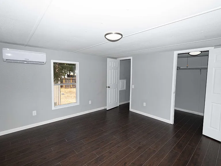 393 Deer Valley St — Photo 8