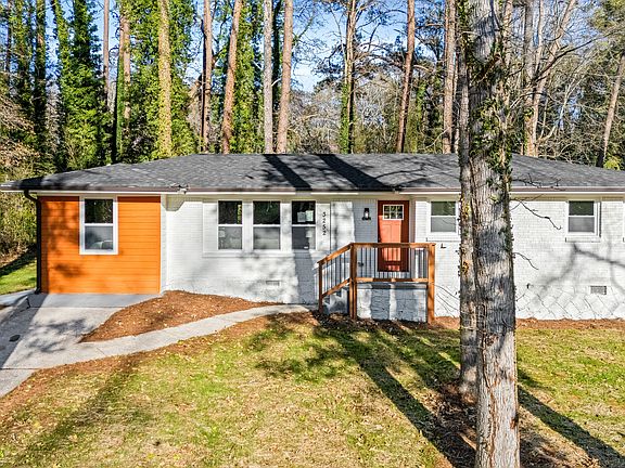 2nd image of 3252 Pinehill Dr