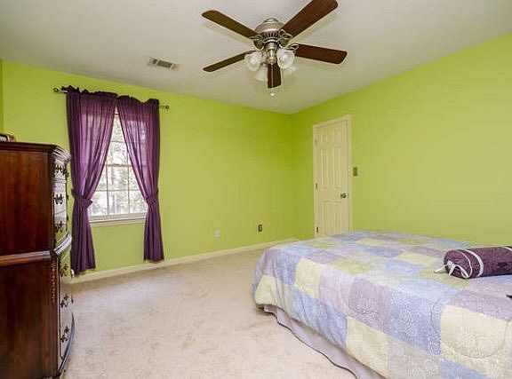 3rd image of 4226 Knollcrest Cir S