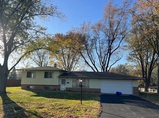 936 Cuyahoga Dr, Bartlett, IL 60103