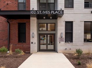 102 Saint Ives Pl, Oxon Hill, MD 20745