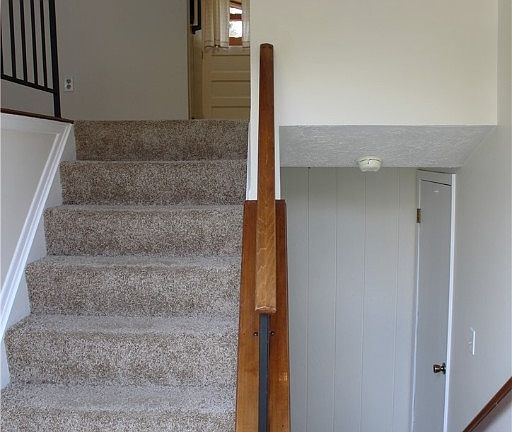 3rd image of 546 Fruitwood Dr