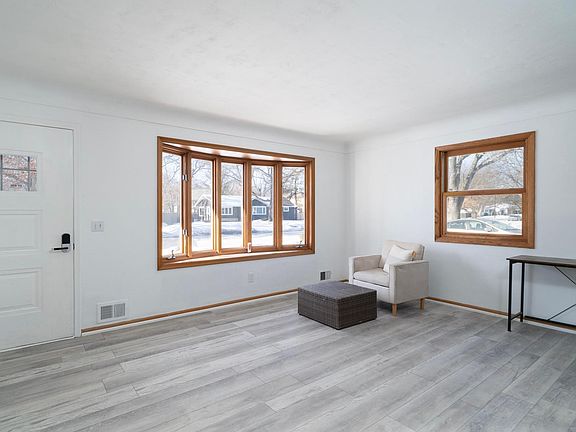 2nd image of 2463 Silver Lake Rd NW