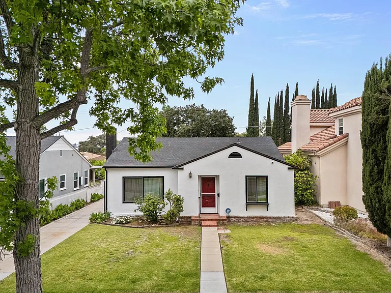 320 Laurel Ave — Photo 34