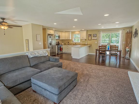 4th image of 12202 86th Avenue Ct E
