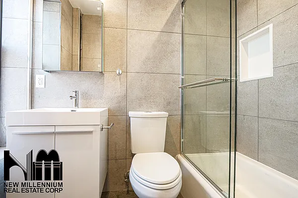 Rented by NMRE | media 21