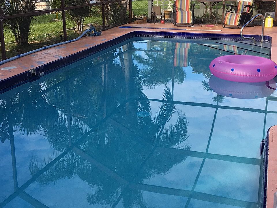 1st image of 614 SE 24th St