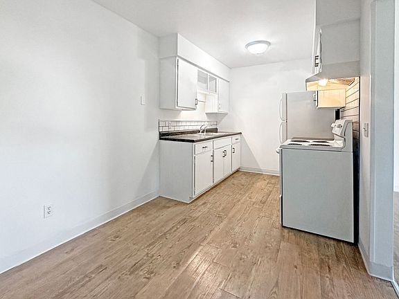 3rd image of 1525-1605 Bacon Ave #1565-15