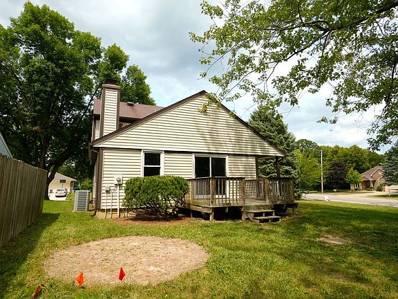 4th image of 101 Linda Ln
