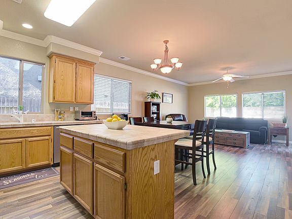 2nd image of 5560 Freestone Dr