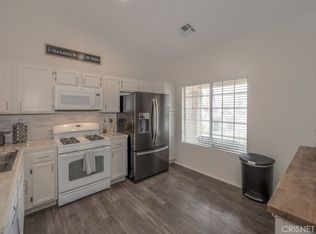 6110 W Avenue J3, Lancaster, CA 93536
