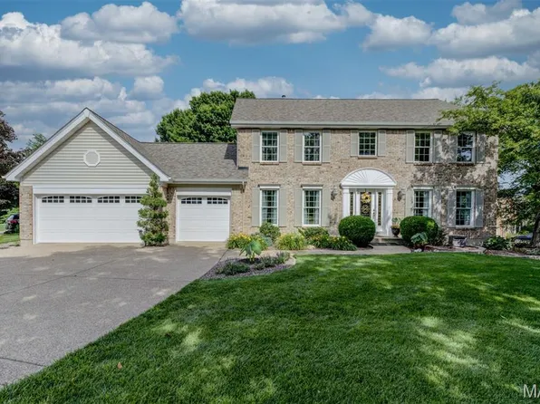 109 Creek View Pl, Saint Charles, MO 63304
