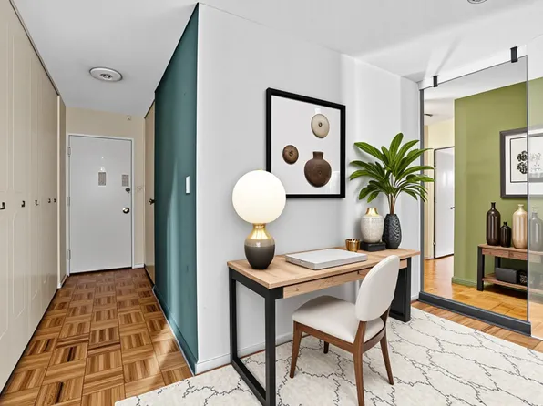 400 East 56th Street image 12 of 16