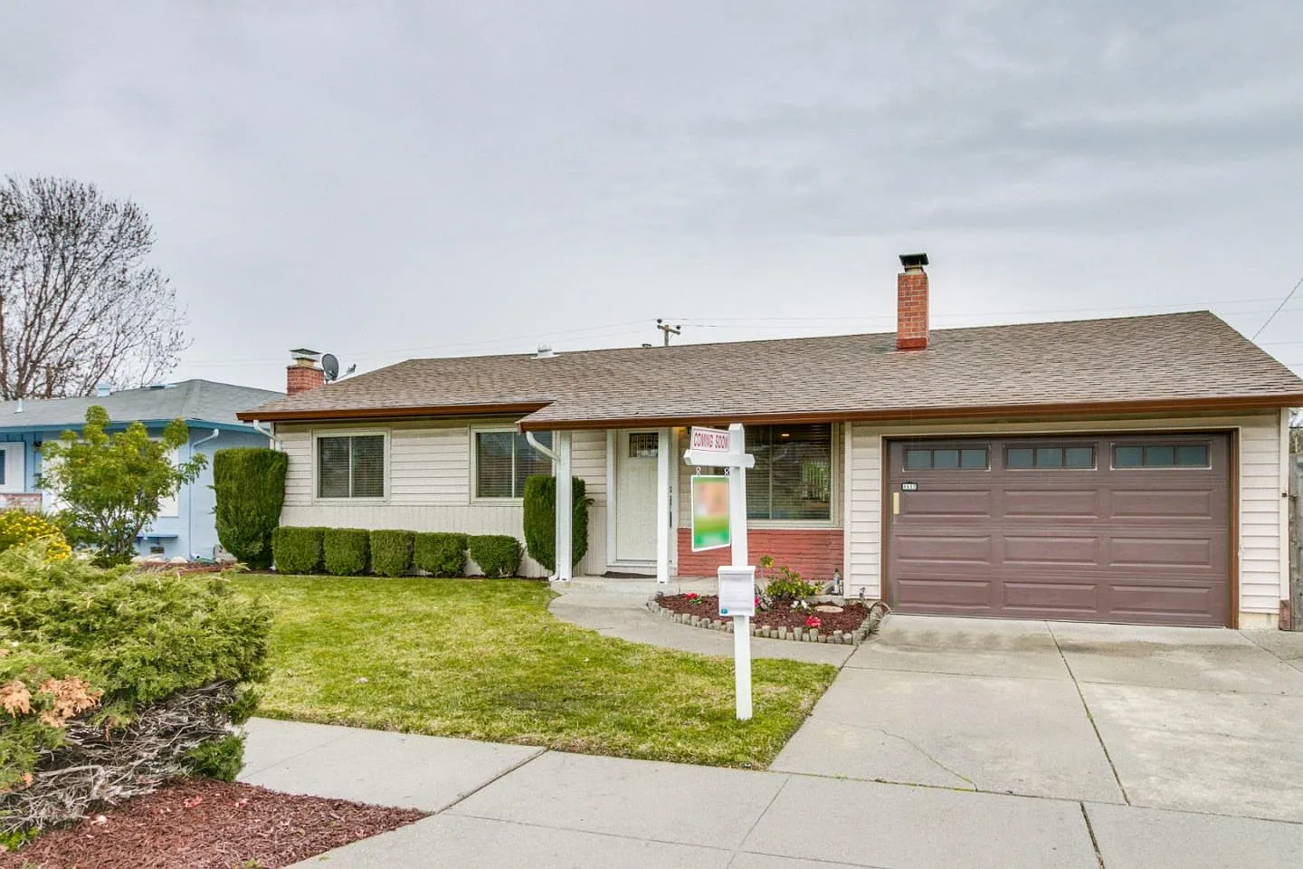 4652 Sloan St photo 1