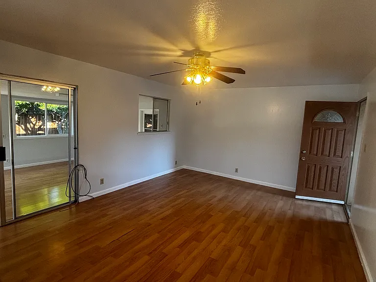 4729 Snead Dr — Photo 1