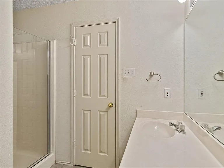 6324 Fern Meadow Dr — Photo 5