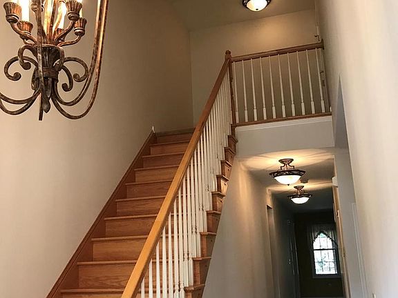 4th image of 1822 Meridian Dr