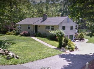 22 Taunton Ridge Rd, Newtown, CT 06470